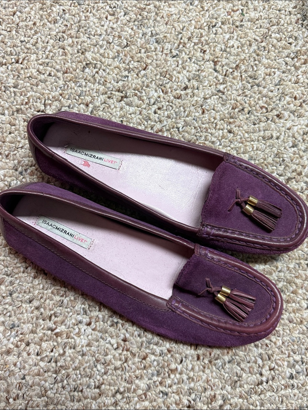Isaac Mizrahi Suede Slip On Maroon Loafer with leather Trim. 9